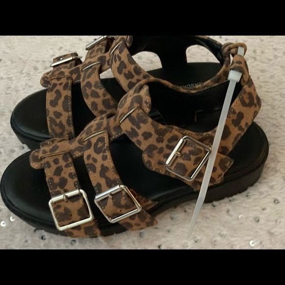 Girl’s Treasure & Bond Gabrielle Leopard Sandals 13 New - Picture 4 of 8